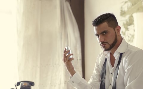 El diseñador guayaquileño sostiene que no todo el mundo puede llevarla.