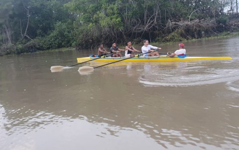 El equipo de Cococrilo Remo Club, al igual que el resto de yolas que estarán este 2 de abril en el agua, trabajan intensamente en su preparación. La modalidad cuatro con timonel saldrá a las 02:45.