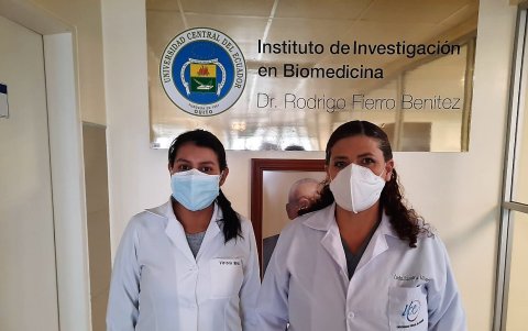 Lcda. Sandra Abridero, la Ing. Valeria Lulema.