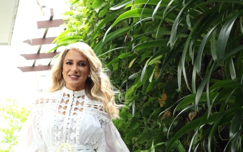 Vestido en corte A para lucir en eventos por la tarde.