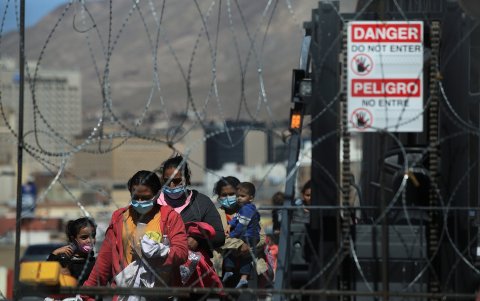 CIUDAD JUÁREZ. Los migrantes centroamericanos son embaucados por 