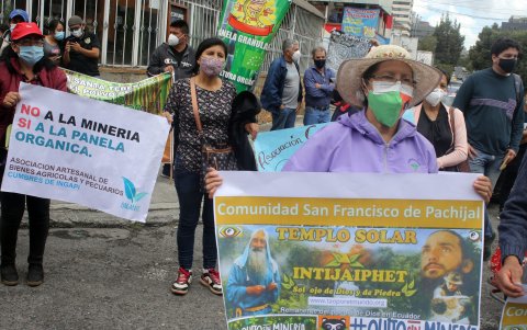 La parroquia de Pacto lleva cien días cerrando los ingresos a las concesiones mineras en su territorio.