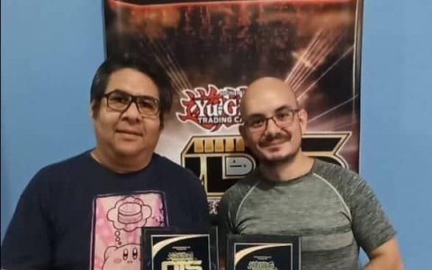 Fabricio Gil e Iván Torres, ambos a la cabeza de Duelist Place y la organización de eventos regionales en la ciudad.