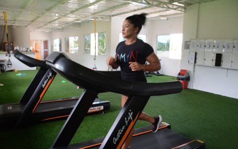 Alexandra Escobar, pesista nacional, se encuentra en puestos de clasificación a Tokio.