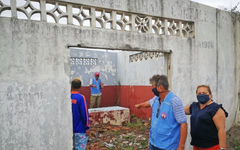 La obra está paralizada por falta de recursos.