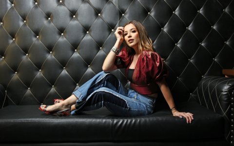 La comunicadora admira a Alfonso Espinosa de los Monteros, desea ser su dupla.