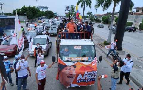 Arauz en uno de sus actos de cierre de campaña.