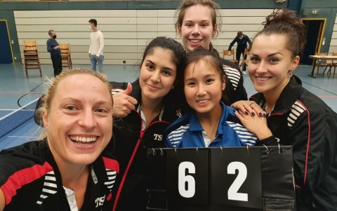 En su primer destino la tricolor (pulgar arriba) jugó en el primer equipo.