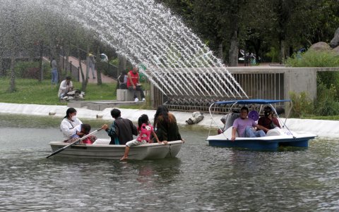 El soleado día atrajo a las familias. Se hicieron operativos para evitar las aglomeraciones.