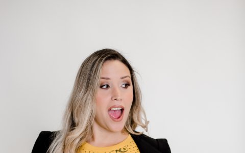 Vero es especialista en impartir cursos de bootcamp.