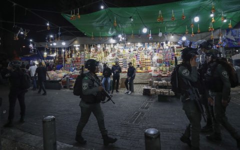Policía de Israel custodia la zona de la puerta de Damasco.