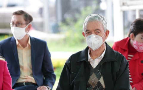 Alejandro Ribadeneira, ingeniero Eléctrico y máster en Matrimonio y Familia por la Universidad de Navarra. 
Navarra