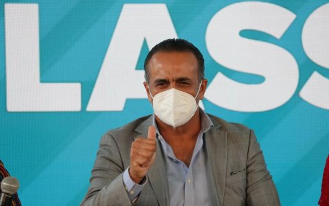 Darío Herrera tiene una licenciatura en Administración de Empresas por la Universidad San Francisco de Quito.