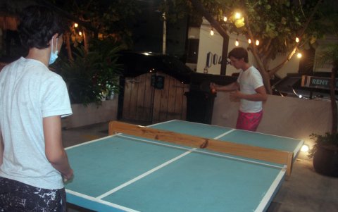 Las alternativas de distracción son una de las razones por las que los jóvenes visitan Locals Point.