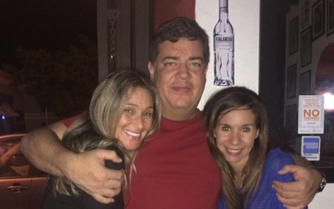 Mirella Gómez (derecha en la foto) fue una gran amiga de Ray Reyes.