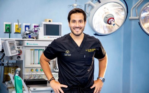 Luis López Mendieta está  favor de un lifting facial no quirúrgico