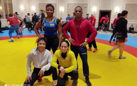 Génesis Reasco (arriba, izquierda), Andrés Montaño, Lucía Yépez y Luisa Valverde formaron el equipo de élite ecuatoriano que se preparó en Europa por tres meses por el cupo. Solo Lucía entró.