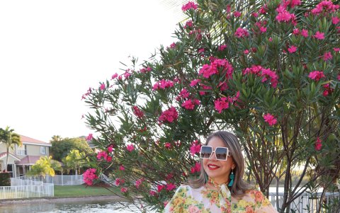 Vuelos y cinturones anchos con el estilo de Rocío Martín.