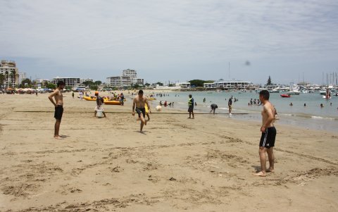 Los balnearios de la península de Santa Elena reabrirán las playas tras el fin del estado de excepción, este 20 de mayo de 2021.