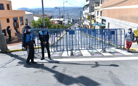 La Administración Zonal señala que la idea es que las vallas se puedan retirar y la zona se convierta en bulevar.