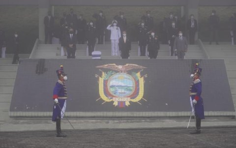 Homenaje. Autoridades militares asistieron a la ceremonia para conmemorar la Batalla del Pichincha.