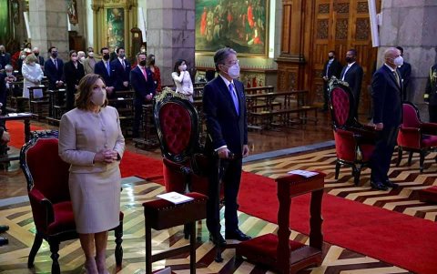 El presidente electo participa de la misa Tedeum en la Catedral Metropolitana.