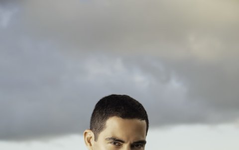 Charlie ha incursionado en diversos ritmos, además del pop, tales como el bolero y la salsa.