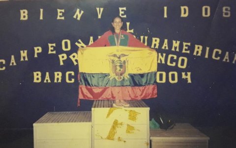 Gómez atesora con orgullo recuerdos representando a Ecuador.