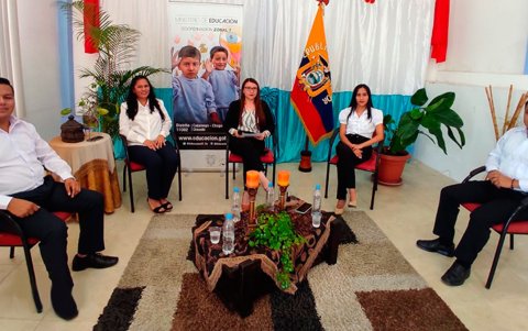 Los panelistas que participaron del taller.