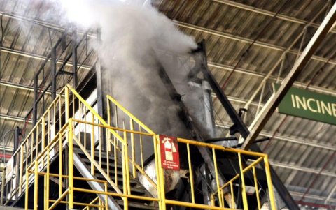 El estupefaciente se quema en grandes hornos.