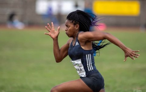 Embajadora. Yuliana Angulo entrena por su cuenta en España. Está clasificada a Tokio en relevos 4x100 metros y busca el cupo en la prueba individual de salto largo, su especialidad.