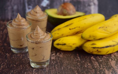 Mousse de plátano y aguacate