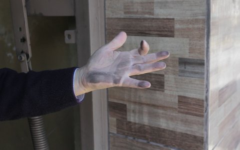 Suciedad. Llevar mascarilla no es suficiente para protegerse de la contaminación.