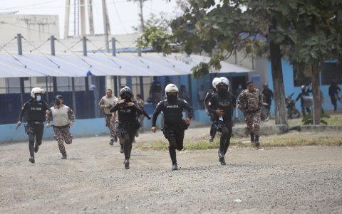 400 uniformados acudieron para atender la emergencia.