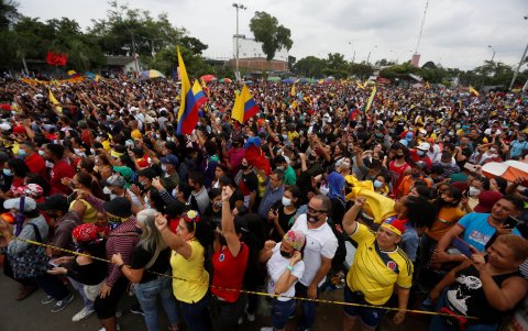Las protestas dejan, según organizaciones de derechos humanos, unas 74 víctimas mortales.