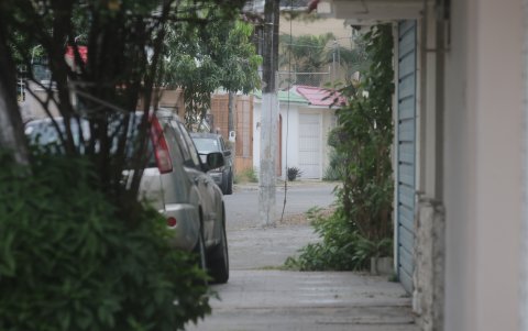 Los habitantes temen hasta circular por las peatonales que antes servían solo para jugar o, como es habitual, para transitar. En ellas hoy se comenten robos.