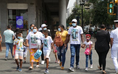 Las familias salieron a pasear para celebrar el Día del Padre.