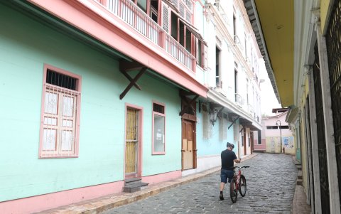 Las Peñas. Uno de los íconos del turismo porteño luce en estos días vacío de visitantes.