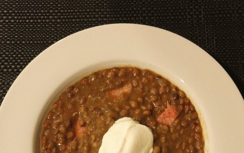 La lenteja aunque saludable, está entre los granos que deben consumirse en pequeñas raciones