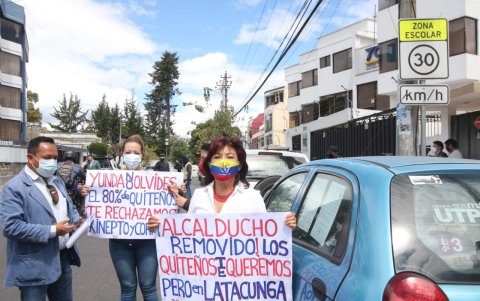 Al TCE llegaron simpatizantes y detractores de Yunda.