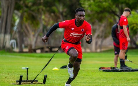 El volante ecuatoriano, Erick Castillo, regresó a Barcelona cedido y defenderá los colores del torero.