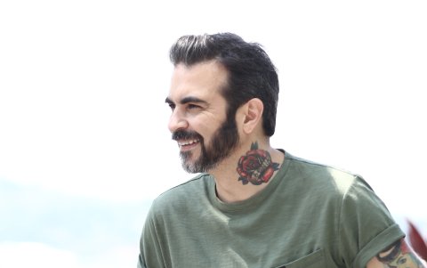 Es procannabis, fuma para relajarse y si siente un dolor.