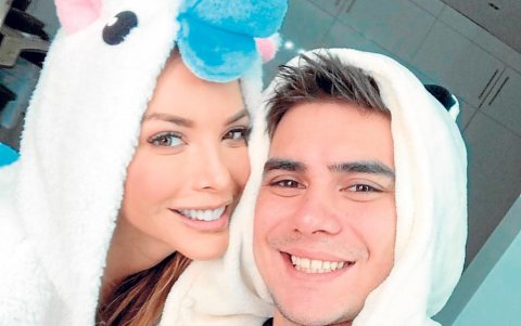 Érika Vélez y Carlos Scavone