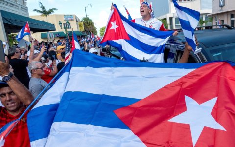 Cientos de protestantes salieron a las calles de La Habana.
