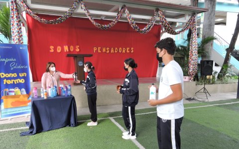 Las donaciones fueron recibidas en las instalaciones del plantel, sede samborondóin y Centenario.