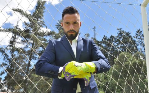 Hernán Galíndez radica en Quito desde 2012. En 2016, tras el terremoto, decidió nacionalizarse ecuatoriano.