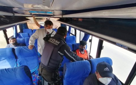 En los controles participan los militares y la Policía.