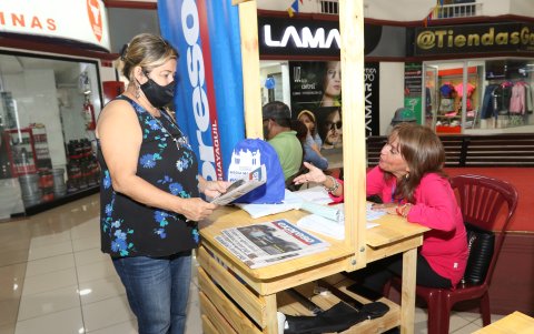 Durante la actividad, los visitantes también se acercaron al stand de EXPRESO.