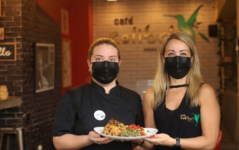 Arroz cubano al estilo Colibrí, con lomo fino y chimichurri.