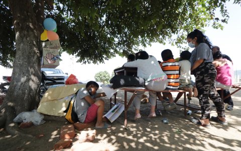 Los vecinos quieren que les construyan una casa comunal para que estudien los niños.